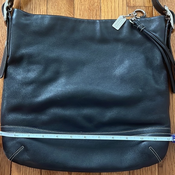 Coach Soho Duffle Purse Convertible Black Boho Leather J05S-1414 legacy tassel - Picture 10 of 12